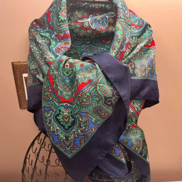 โค๏ธ Italian Paisley Scarf โ The Rack Collection - Picture 14 of 16